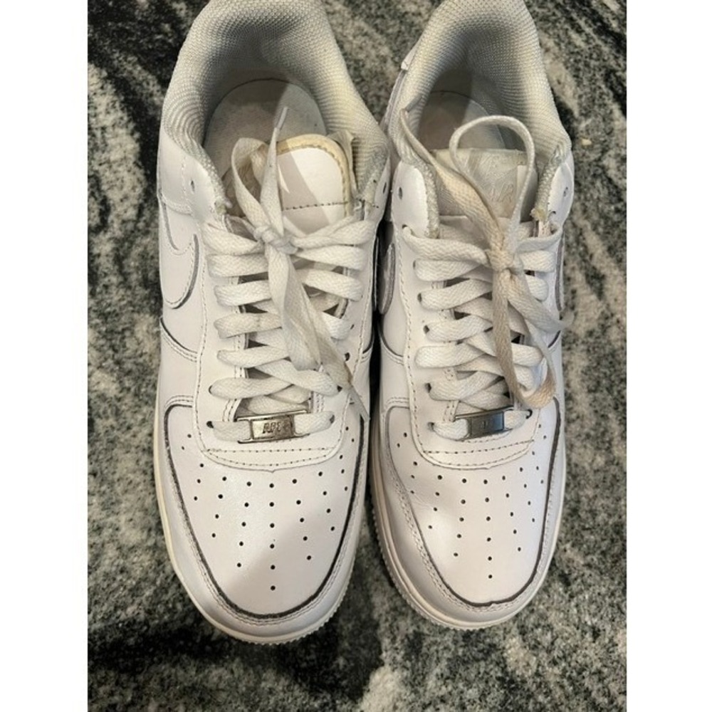 Nike Air Force 1 Low '07 Mens 8 White Leather Sneakers 315122-111 with box